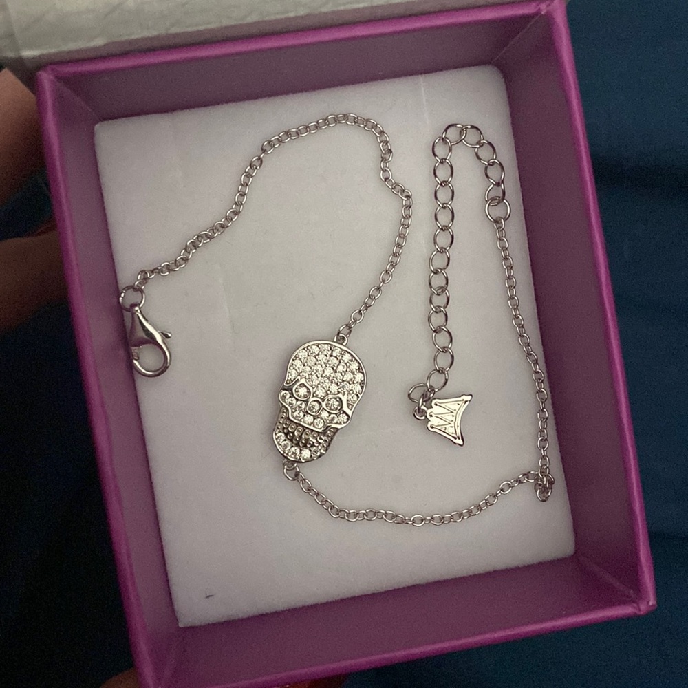 Skull bracelet